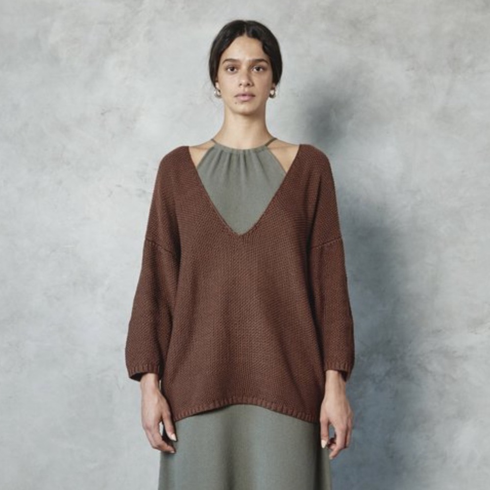 First Rite Seed Stitch Low V Sweater, M